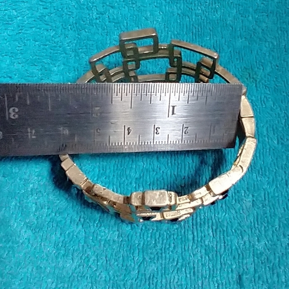 Geometric Goldtone and Black Crystal Magnetic Clasp Spring Bracelet Vintage - Picture 3 of 9
